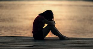 أعراض الاكتئاب المفاجئ وأسبابه مع التحليل